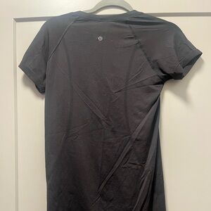 lululemon athletica women Black Short Sleeve Tee